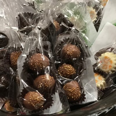 S.S. Morsels is a home-based business making gourmet chocolates for special occasions, events and holidays! We love to make the holidays taste fabulous!