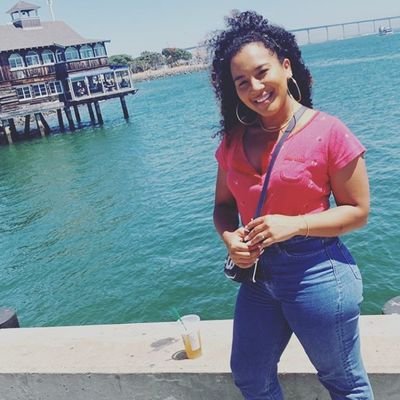 Queemerald's profile picture. Closet fashionista. Dancer. I don't growl, I only bite. And I target areas where it hurts the most.