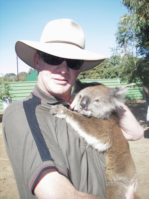 TrueBlueTweets's profile picture. Thank you to all my followers, Im consolidating all my twitter accounts to one. Please follow me at : @AussieDavid