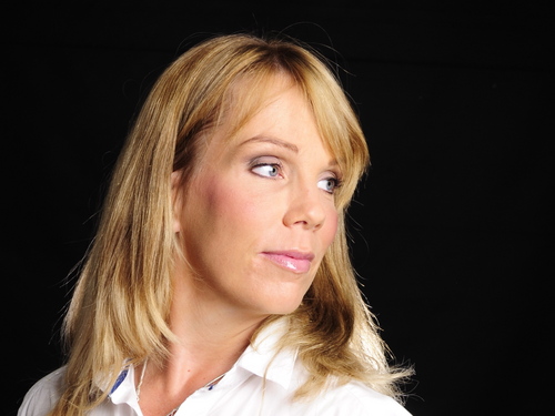 I'm an M.D. working with Reumatologi and Aesthetics. I offer treatments with Botox and Filler i Gothenburg and Kalmar. Contact info@zizkamedical.se - Welcome!