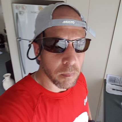 Dad, Serial Ironman Athelete and Inventor of Disruptive Property Market Technology... Bringing revolution to the rental market whilst homeless...