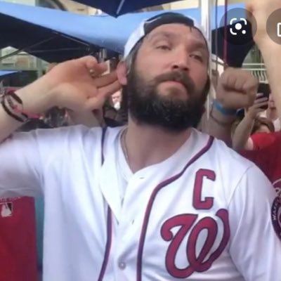 bigfootwaffles's profile picture. washed collegiate athlete , pro barstool, awl , man-up specialist