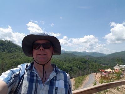 Love farmer's markets, music festivals, arts & crafts fairs, baseball games, UT Vols, coffee shops, unique eateries, barbecue, and, oh yeah, bourbon.