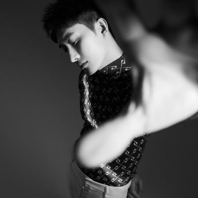 • Super Junior-M's resident gentleman •
-- Zhou Lian Ji ; August 5, 2017 --
我的唯一, 李查林 ; March 14, 2018 💕 [Not the real Zhou Mi.]