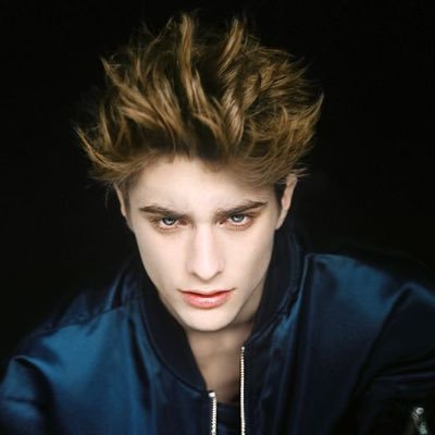 Rachan36325386's profile picture. พูดคุย ปรึกษา แชร์มุมมอง ทัศนคติ การใช้ชีวิต ของคนเลือดผสม ถึงเวลาก็แค่กินยา เหมือนกินวิตามิน เพื่อนๆ ที่เพิ่งรู้ว่ามี H อย่าท้อหรือหมดหวังครับ มาคุยกันครับ✌️