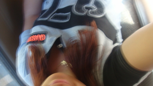 Iloveyou_'s profile picture. 