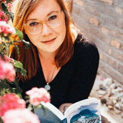 alex_schwarting's profile picture. #Autorin, liebt das #Landleben und schreibt #Liebesromane zwischen Gastronomie und #Landwirtschaft. #kopfausseelean