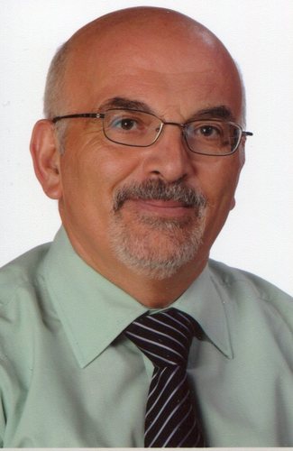 Nací en Sorvilán (Granada) He sido profesor durante 42 años en el RMSI de Barcelona. Actualmente soy el presidente de la Agrupación Fotográfica Prat.
