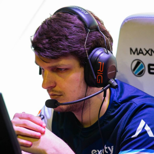 Former #CSGO Streamer - Vice champion de France winter 2018 👍 FPLC player 👍 https://t.co/NnoTpRdzSr
Je Re-stream ici : https://t.co/eggVrGF0WU !