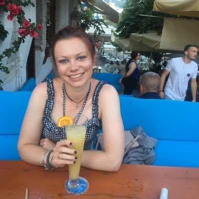 ESMorris2's profile picture. NHS Doc 🩺  ♊️