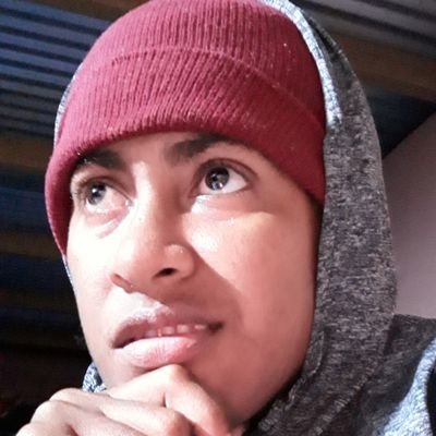 senirewa94's profile picture. 