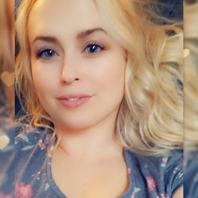 Moved from SoCal to see somewhere new. 🌲🛶🌤🌻
Customer Success for #SalesEnablement SaaS.
A nerdy mom. 🎮🕹🎶🍄🦇🐈
My opinions are my own.