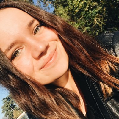 clarasznc's profile picture. Adepte de la blague de trop | Le cœur à Toulouse, la tête à Paris | Alumni #MBADMB @efap part-time 💻 (j’utilise beaucoup trop de gifs mais je me soigne)