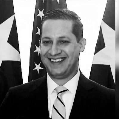 Attorney. Notary Public. Statehooder. Proud Dad. Red Sox, Patriots and Mavs Fan. #DirtyWater #GoPats #MFFL FU Nico! retweets ≠ endorsements