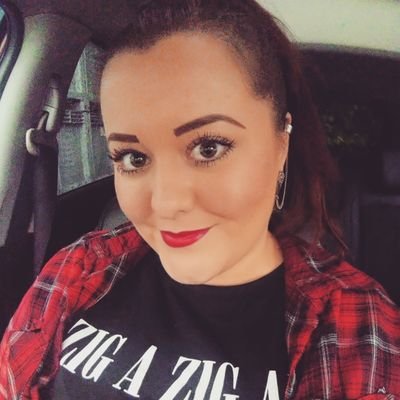 akcherrybomb's profile picture. Instagram @akcherrybomb 📸, ❤ choc pretzels, bookworm, pets 🐾, cocktails🍹, duvet hoarder, eyeshadow & jewellery obsessive, want a micro🐖 & donkeys! 😍 🇬🇧