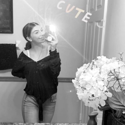 lauren71504's profile picture. 