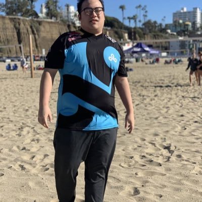 The Official Twitter of live updates if our Supreme leader William “@scarra” Li is awake. Managed by @Cloud9