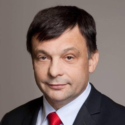 Profesor, Poseł PiS VII, VIII kad, Sekretarz Stanu, Główny Geolog Kraju (w latach 2005-7, 2015-9), Pełnomocnik Rządu ds. Polityki Surowcowej Państwa (2016-9).