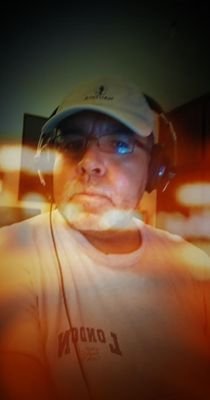 JorgeDGNavarro's profile picture. Graphic designer | Podcaster | Mulled wine maker | Lego fan | coffee & tea lover | Aprendiz de twitter