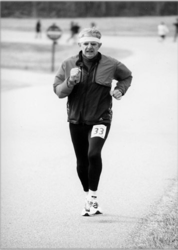 robertwilson176's profile picture. Marathoner, Sprint Tri, Private Pilot, Scuba Diver, instructor in Scuba, NRA.  My success by helping others succeed is the best way.  :-)