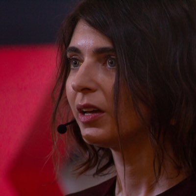 MaitreLouve's profile picture. Pertinente et impertinente. Avocate, conférencière et militante. Fondatrice de @TheOdyssey_Proj.