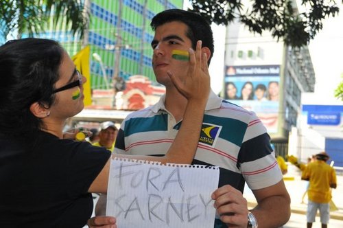 22 anos. Ambientalista, graduado em Gestão em Recursos Humanos, Mestrando em adm, professor, escritor de quatro livros  entre eles O Leão do Norte.