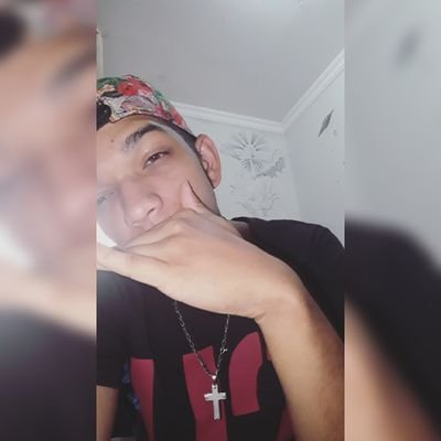 Anjos2MilE1's profile picture. Não julgue antes de conhecer...💭🤭
•Oriente sua mente e viva intensamente!•🍃

♤Esse Twitter é em prol da Zuera♤ klkkkkkk