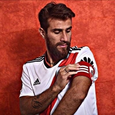 Seguidores del mejor 5 de la historia de River. Bancando al León de aquí hasta la eternidad. Aclaración: a esta cuenta no la maneja el jugador. Fan Account.