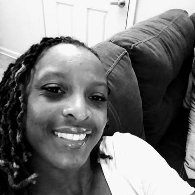 mzronnie40's profile picture. 