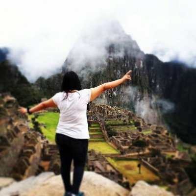 Student of Translation and Interpreting ESP/ENG/CH 🇵🇪🇰🇷🇨🇳🇹🇼
El futuro está a la vuelta de la esquina✌🏻