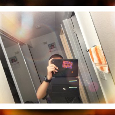 __legitneck's profile picture. yea please dont ban me for no tweet