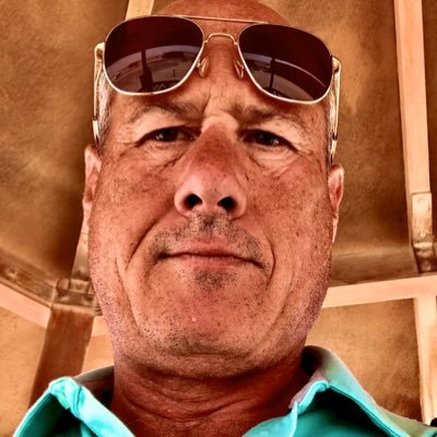 San Diego native. Married & happy. Dad to Darling Daughter. Own a business. Voter. I ❤️MLB, travel, crime fiction & DIY. Malinois Papa. Politically active.