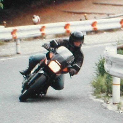 escalatorOYAJI's profile picture. pcジャンカー爺。
  単車、車、すきだよ～