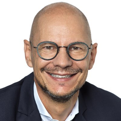 SBignens's profile picture. digital health activist through: teaching @bfh_hesb, research @SPHN_ch, innovation #Innosuisse, entrepreneurship @midata_coop and digital community @chplusplus