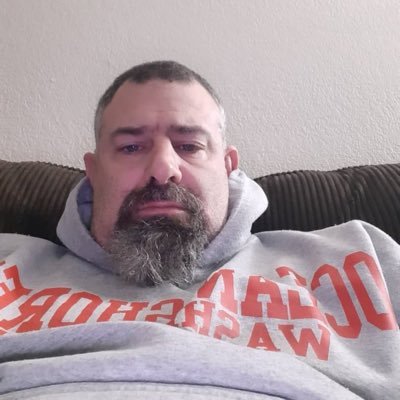 I’m a retired general contractor looking for a trustworthy, loyal and reliable sugarbaby!! I will pay for your tuition fees!! And a weekly allowance $500