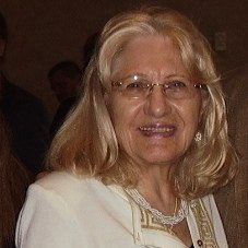 I am an author, I write books, https://t.co/l4WeDixEiO… Read my life story: reverse immigration: born in Brooklyn NY, taken to Greece