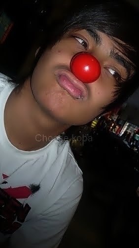 Fc dedicado ao Lucas Henrique guitarista e backing vocal da banda restart Dona:Mariana Rodrigues