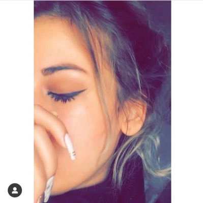 marwa84369517's profile picture. لا أميلُ إلى الكَثْرة، اللهم القليل الصَّادق من كلّ شَيءٍ." !