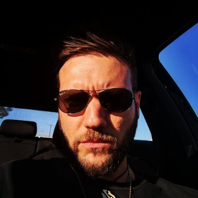 chrissimari's profile picture. Just on here watching the world burn.