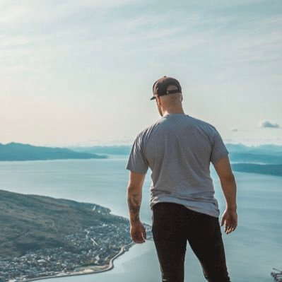 sudomuli's profile picture. Software Developer — Everything from #tech and #gaming to #skateboarding. Father of two 👧🏼 👶🏼