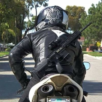 Maka96583121's profile picture. hombre sombra