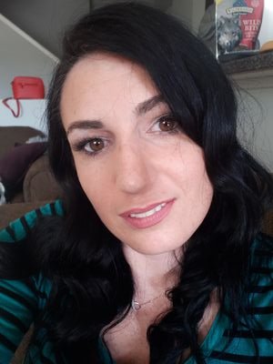 LauraBr15231211's profile picture. 