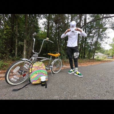 longtimekoming1's profile picture. Lowrider