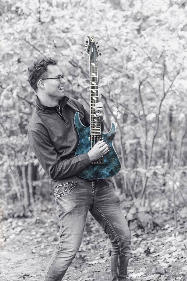 JLenfo's profile picture. Guitar player/musician with asperger syndrome from the Netherlands.