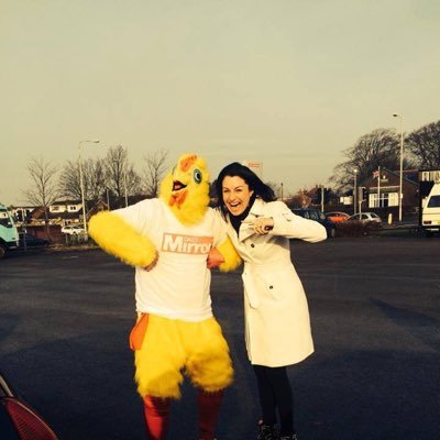 akillelea's profile picture. Mum, freelance journalist, gym addict & wine drinker. In that order, I hope. 🐝