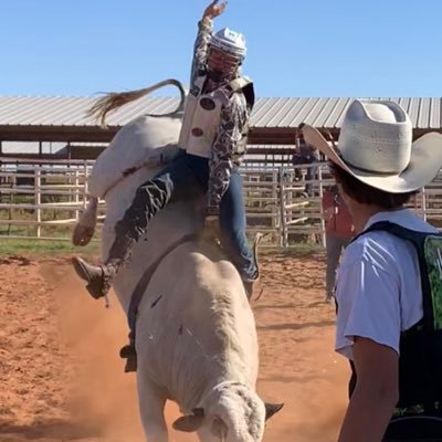 reidhelgoth's profile picture. Husband to Tessa, Daddy to Rio. Jesus is King