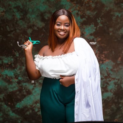 Medical Doctor👩🏾⚕️|| Entrepreneur👠🛍|| YouTuber/Content Creator
