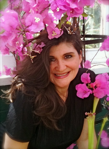 Creativity+Productivity=Prosperity Coach, Speaker, Artist, Visionary-manifesting Radiant Joy! Share your bliss now at http://t.co/qtQFVnpicl!