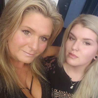 TammyNewcomb's profile picture. Custom Photographer of people, places and things. Love working with various photo programs, HDR, digital darkroom etc. You can also find me on LinkedIn.