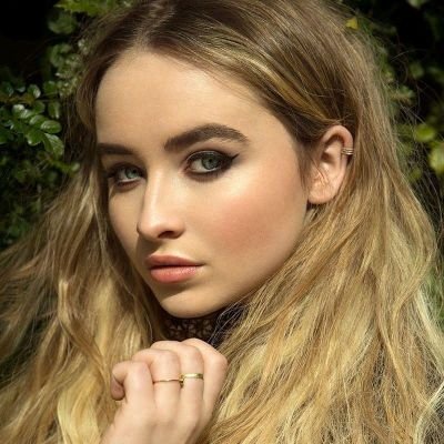 hello everyone my name is Athena thorsdottir daughter of @ThorOdinson2049 and @Alexialovesthor
husband : @peterparker2049 daughter @Aliciaparker204